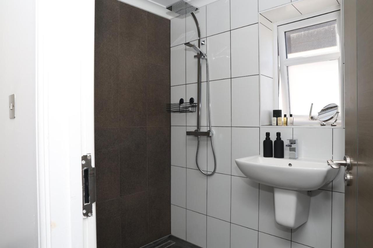 Апартаменты Watford Luxury 1 Bed Flat - Free Parking Экстерьер фото